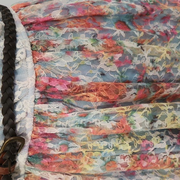 Teese me special occasion lace dress - Picture 3 of 10